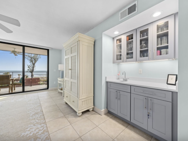 Sanibel Vacation Condo Sleeps Six Guests.